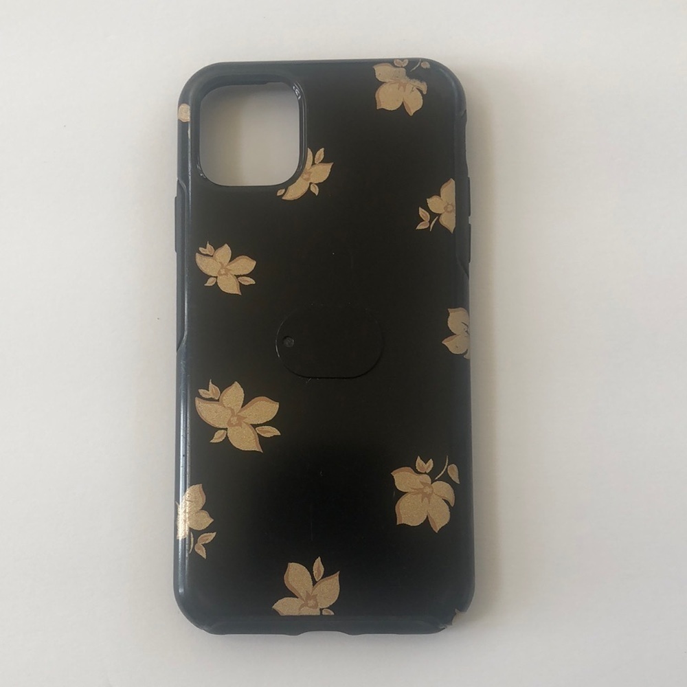 Otterbox IPhone pro max plus 11 cover in black with golden 🌸 flowers